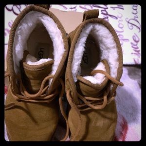 Hugs Sneakers